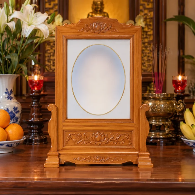 Khung Ảnh Thờ Gỗ Sồi Chạm Sen Thanh Nhã